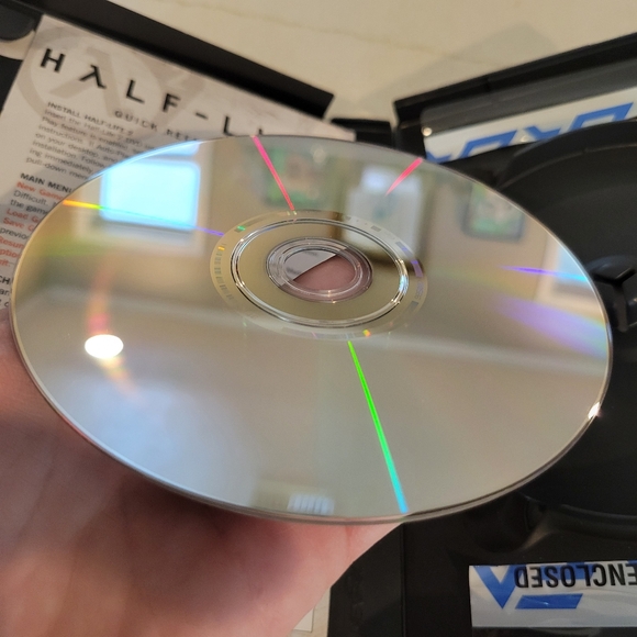 Originally Half Life 2 PC Game - Picture 7 of 8